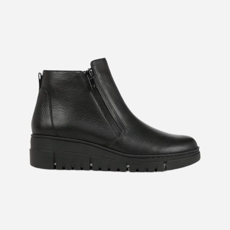 Uptown Sur Black Leather